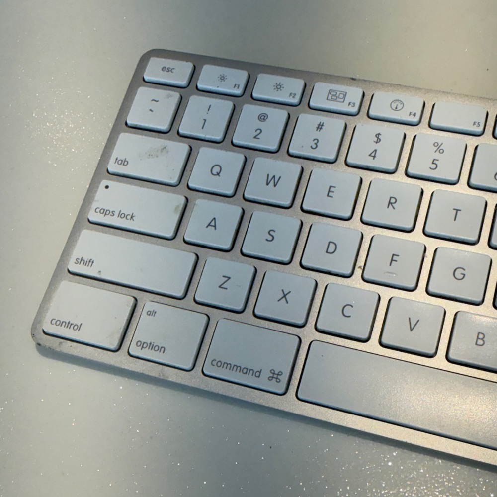 Apple Keyboard USB connection - Picture 6 of 9